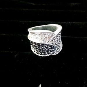 "NEW" Premier Designs 'Opera' ring sized 6